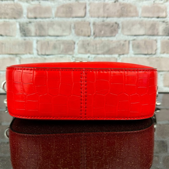 MICHAEL KORS JET SET GLAM LEATHER SMALL OVAL CROSSBODY SHOULDER BAG PURSE $448 - Picture 4 of 8